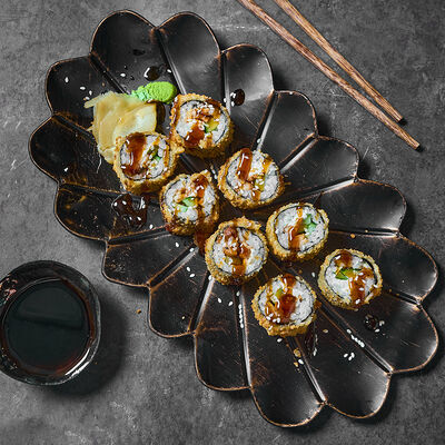 Теплый ролл с угрем в Тапчан по цене 690 ₽