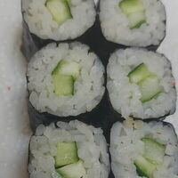 Ролл Огурец в Sushi Vrn