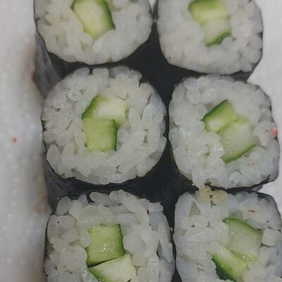 Ролл Огурец в Sushi Vrn по цене 120 ₽