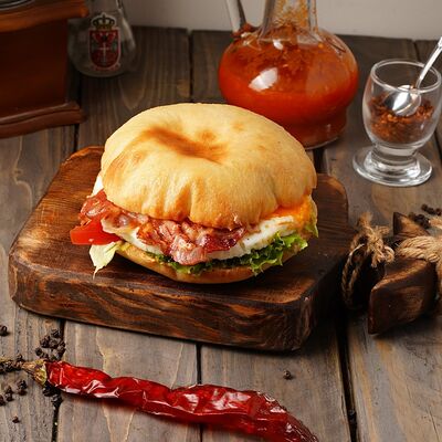 Яичница с беконом в Балкан Гриль Вкус Сербии по цене 550 ₽