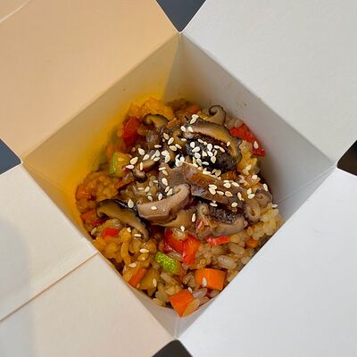 Рис с овощами терияки в Caramel по цене 380 ₽