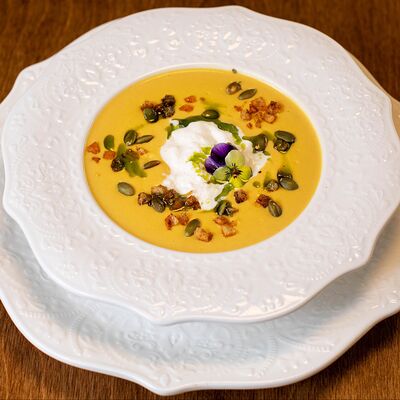 Крем-суп овощной со страчателлой в Cook cafeshop по цене 590 ₽