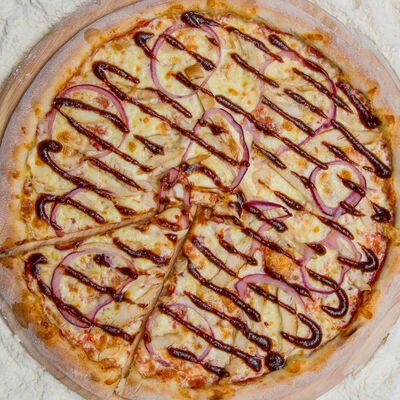 Пицца Курица барбекю в Be My Pizza! по цене 895 ₽