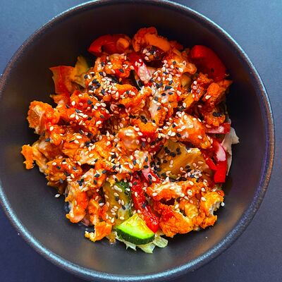 Теплый с чикен-попкорном в Бекки бар по цене 540 ₽