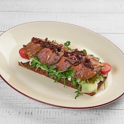 Брускетта с ростбифом в АндерСон по цене 990 ₽