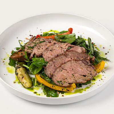 Салат с ростбифом в VASILCHUKI Chaihona №1 по цене 1090 ₽