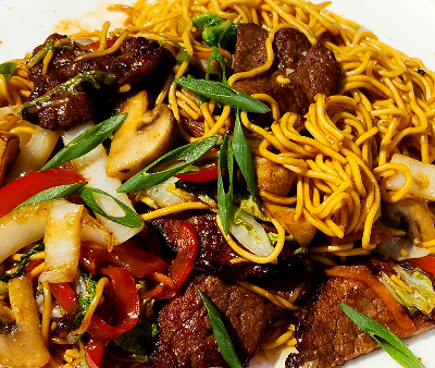 Вок Лапша с говядиной в Pho Hoi An по цене 575 ₽