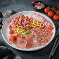 Мясное плато в Encore Cafe