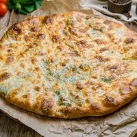 Хачапури со шпинатом и сыром в Dolce & Gamarjoba