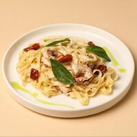 Тальятелле с лангустами на огне в кокосовых сливках в SCAT