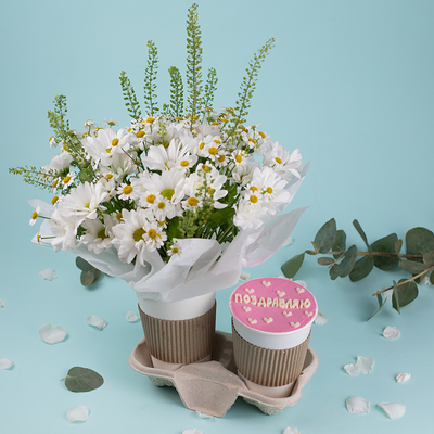 Подарочный набор букет Ромашковое поле и десерт в Пышно Расцвели по цене 1900 ₽
