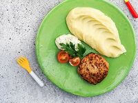Куриная котлета с пюре в Mojo