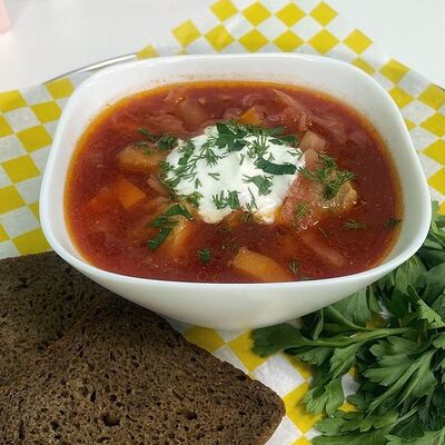 Борщ в Old Buick Diner по цене 223 ₽