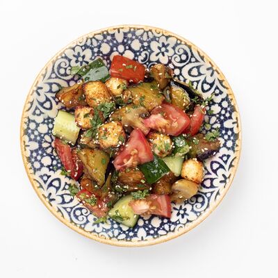 Теплый салат с жареной брынзой в MAHALLA по цене 3000 ₸