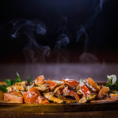 Гуляш из курицы по-испански в Толстый Goose по цене 330 ₽