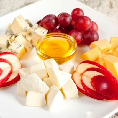 Сырная тарелка в На абордаж по цене 400 ₽
