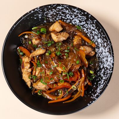 Юбэн-пэйфанг с курицей и устричным соусом в Мастер Ли по цене 475 ₽