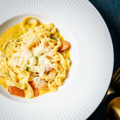 Паста сырнаяс колбаскамив 8 seconds pub по цене 650 ₽