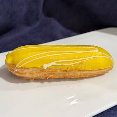 Эклер Манго в Кафе сон у моря по цене 150 ₽