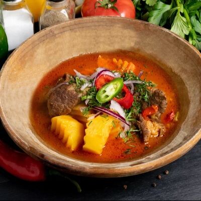 Жаркое с говядинойв Узбекская кухня 24 часа по цене 587 ₽