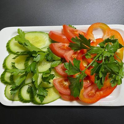 Овощное ассорти с зеленью в Емеля по цене 400 ₽