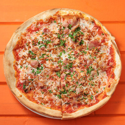 Карбонара с беконом и луковыми чипсами в Сорренто by Novikov по цене 980 ₽