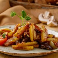 Картофель жареный с луком в Хуторок