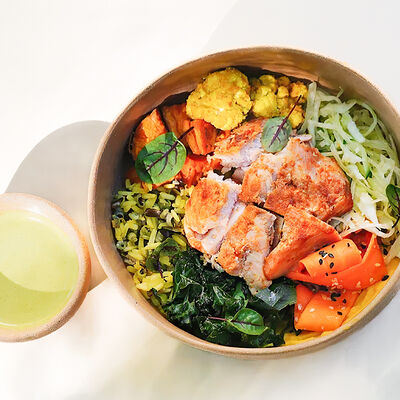 Боул с курицей в Angel Cakes по цене 1290 ₽