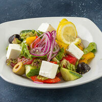 Салат Греческий в BERICONI