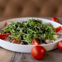 Салат Азия с утиной грудкой в Терраса