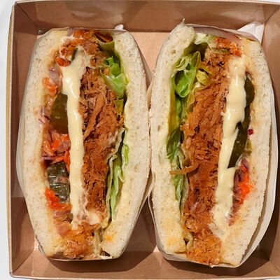 Сандо со свининой BBQ в Долина Кофе по цене 510 ₽