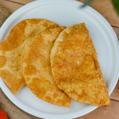Чебурек с мясом в Дача по цене 299 ₽