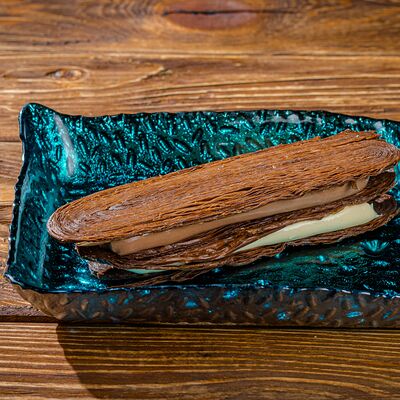 Мильфей, бобы тонка, карамель в Good Karma Bar по цене 730 ₽