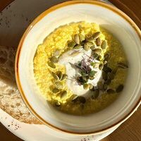 Каша пшённая со страчателлой и тыквенными семечками в Kraffin Bakery