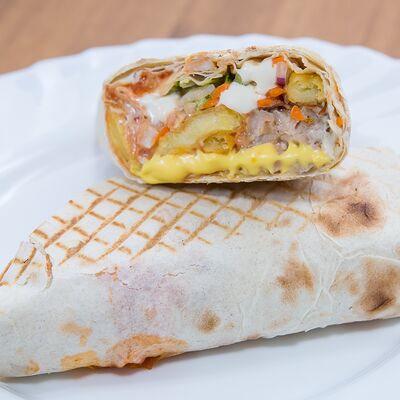 Шаурма с курицей в Просто вкусно по цене 440 ₽