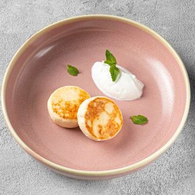 Сырники со сметаной в Кэрри по цене 270 ₽