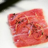 Крудо из тунца с соусом тонзасу в More More