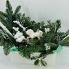 Новогодняя композиция из голубой ели нобилис с белой лошадью в деревянном кашпо в Дарите красиво по цене 7790
