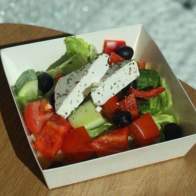 Греческий с фетой в oh my toast по цене 390 ₽