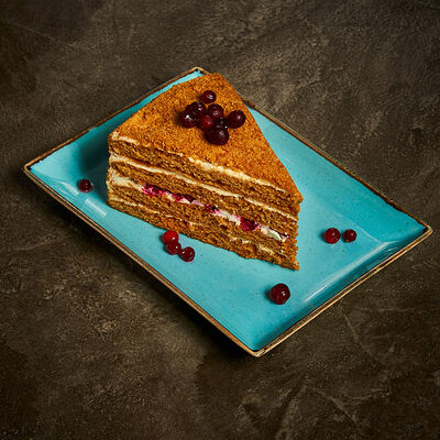 Медовик в Корчма по цене 430 ₽