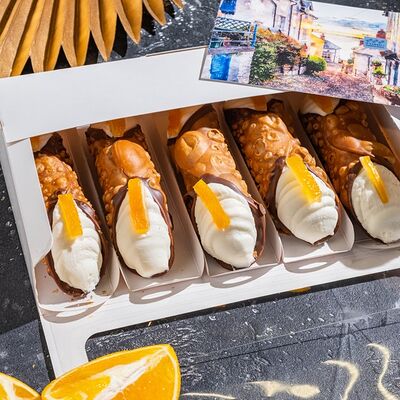 Канноли с апельсиновыми цукатами в O'cannoli по цене 1790 ₽