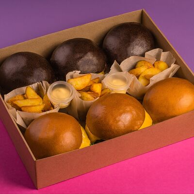 Бокс на троих в Black Star Burger по цене 4250 ₽