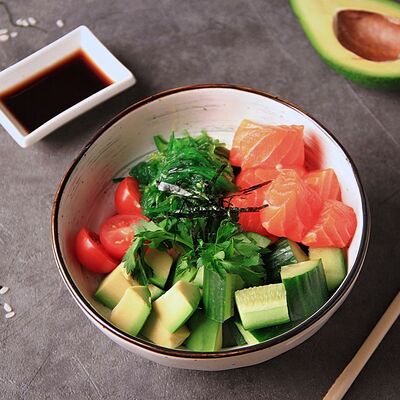 Поке с лососем в Андеграунд Pizza & Sushi по цене 472 ₽