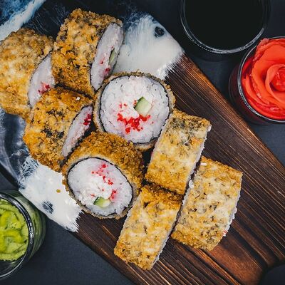Ролл Калифорния темпура в Sushi Time по цене 400 ₽