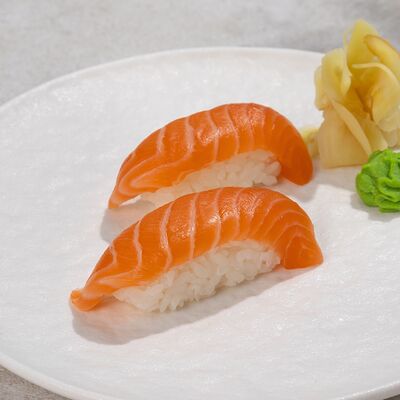 Нигири Лосось (2 шт) в Delicates Club по цене 565 ₽