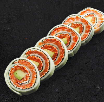 Грин ролл c лососем в Mojo по цене 590