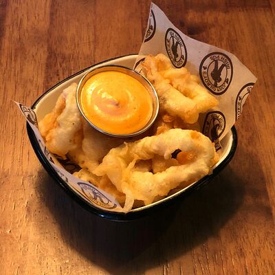 Кальмар в темпуре в John Gilroys по цене 750 ₽