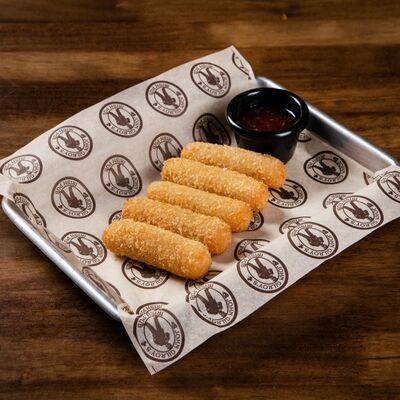 Сырные палочки в John Gilroys по цене 610 ₽