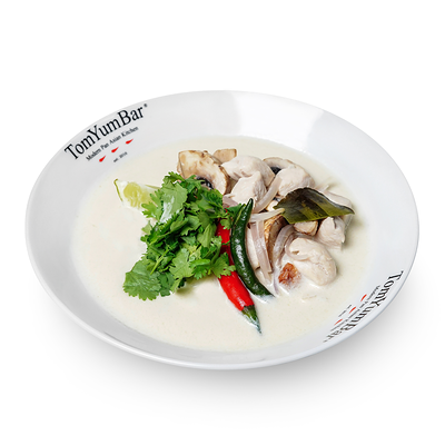 Tom Kha с курицей с доброй порцией пропаренного риса в TomYumBar по цене 648 ₽