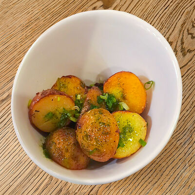 Молодой картофель в Smoke BBQ по цене 250 ₽